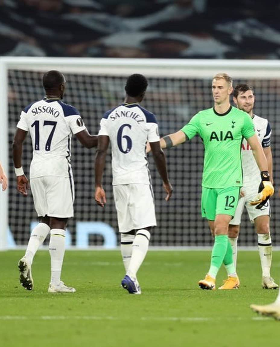 ジョー・ハートさんのインスタグラム写真 - (ジョー・ハートInstagram)「Good win in the @europaleague always a pleasure to be out there #coys🤍」10月23日 6時53分 - joehartofficial