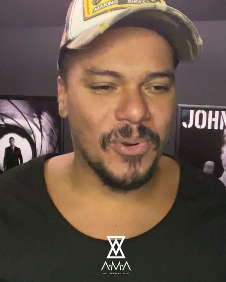 Sorriso Marotoのインスタグラム：「Novidade na área! 😀 Dia 30/OUT tem lançamento do álbum "Sorriso Maroto - A.M.A" e você já pode fazer o pre-save no seu app de música favorito! E não é só isso: quem fizer o pre-save vai assistir a um trecho do clipe da faixa "Antes Que o Mundo Acabe"! 😀 😍 Curtiu? Então corre que o link tá na Bio! 😉 #SorrisoMarotoAMA」