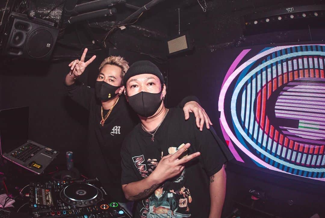 DJ HALさんのインスタグラム写真 - (DJ HALInstagram)「@cats_fukuoka  二日間ありがとうございました🖤🙏🏾🖤」10月23日 7時00分 - djhal