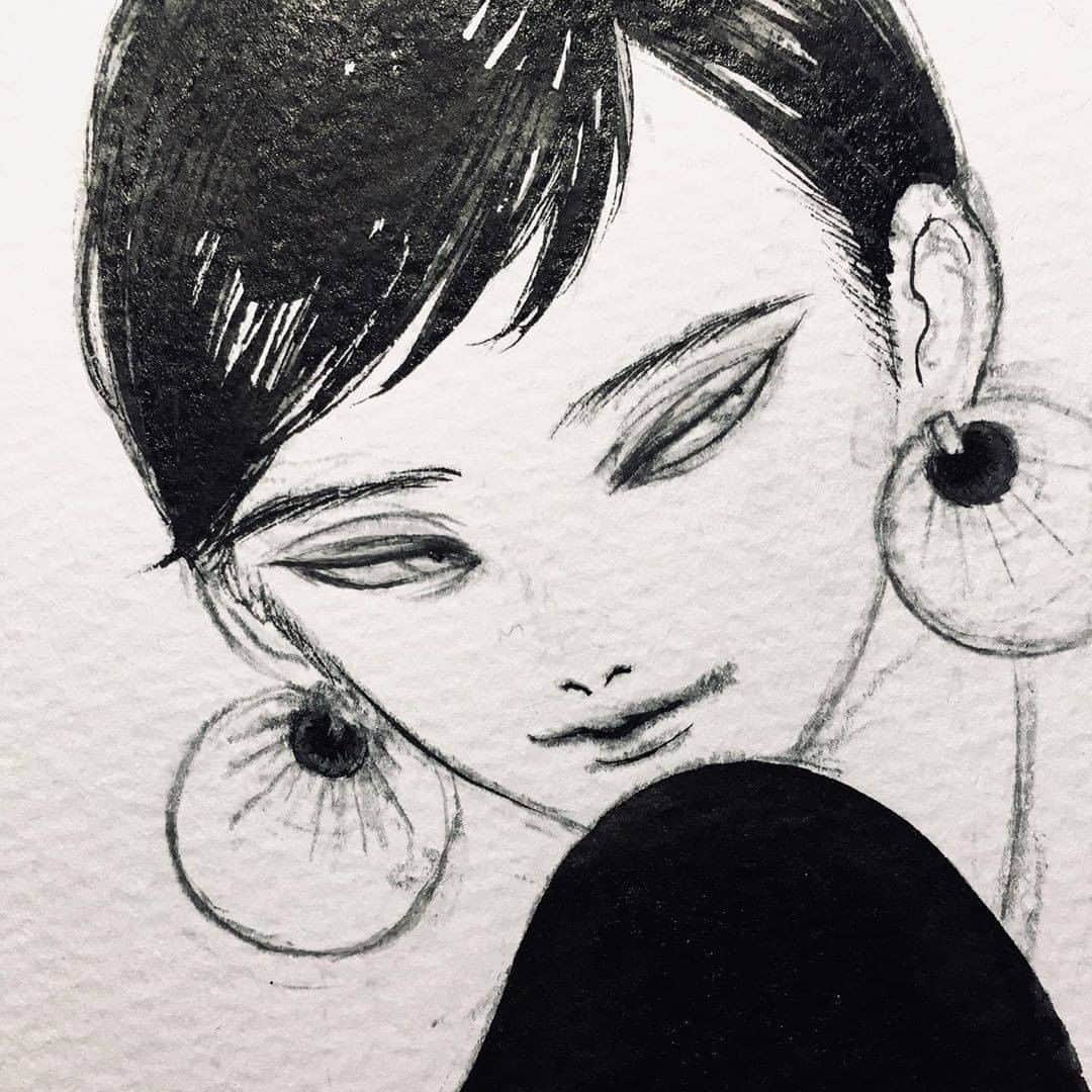 Kuretakeさんのインスタグラム写真 - (KuretakeInstagram)「美しい曲線や羽織の透け感に見惚れてしまいます💐💐 金の耳飾りとのコントラストも素敵です💄  Amazing work with beautiful water bleeding expression of SUMI INK! It is very smooth flowing sumi ink✍️  Art by: @ueda_rkrk  Made with:  1.ZIG CARTOONIST SUMI INK  2.パール書道液 金のきらめき/KURETAKE GOLD MICA INK 3.ZIG Cartoonist BRUSH PEN WHITE/ ZIG Cartoonist 白筆ぺん 極細  #kuretake_inktober #kuretake #kuretakezig #呉竹 #インクトーバー #インクトーバー2020 #inktober #inktober2020 #blackandwhite #blackandwhiteart #sumi #墨 #kuretakeinktober #blackink #zigcartoonistsumiink #kuretakegold #kuretakebrushpen」10月23日 7時00分 - kuretakejapan