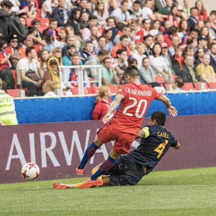 のインスタグラム：「Defence starts from the front when you don’t have the ball. ⚽️📚📚📚」