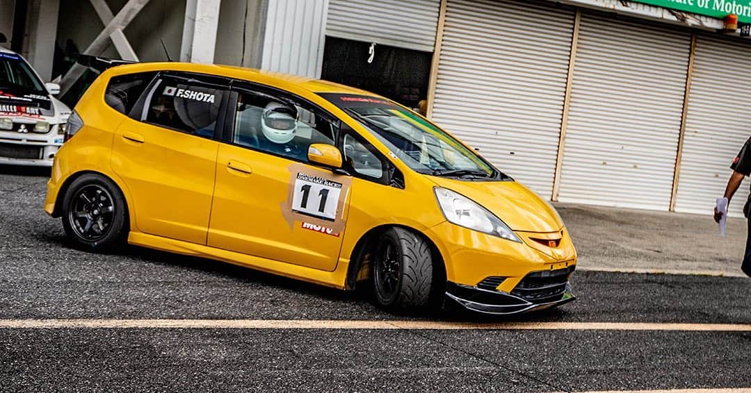 mistbahnさんのインスタグラム写真 - (mistbahnInstagram)「_ ふっくん Honda GE8 FIT (JAZZ) _ Shot on May-24 2020 "HONDA VTEC ONE MAKE RACE 2020 Rd.2" organized by @zerofighterautocustom at Okayama International Circuit _ owner: call_onuma (twitter account) photo: @mistbahn _ _ JP) 2020年5月24日 岡山国際サーキット、ゼロファイターさん( @zerofighterautocustom )主催「HONDA VTEC ONE MAKE RACE 2020 Rd.2」。 _ _ #hondavteconemakerace #ホンダvtecワンメイクレース #zerofighterautocustom #okayamainternationalcircuit #岡山国際サーキット #fit #hondafit #ホンダフィット #フィット #jazz #hondajazz #ge8 #gefit #vtec #hondafitrs #fitrs #l15b #l13b #trackcar #clubmanrace #fitchallenge #fitchallengecup #fitチャレンジカップ #timeattack #timeattackjapan #hondasontrack」10月23日 7時16分 - mistbahn