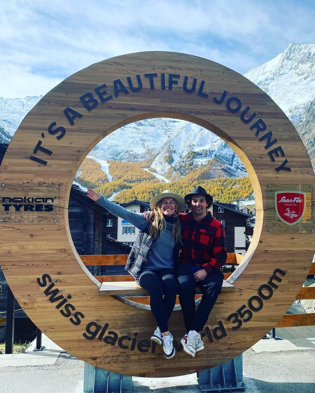 ジェイミー・アンダーソンさんのインスタグラム写真 - (ジェイミー・アンダーソンInstagram)「Life is a beautiful journey 🥰  Thankful for each day 🙏  #jalivingthedream #jafreespirit」10月23日 7時24分 - jamieanderson