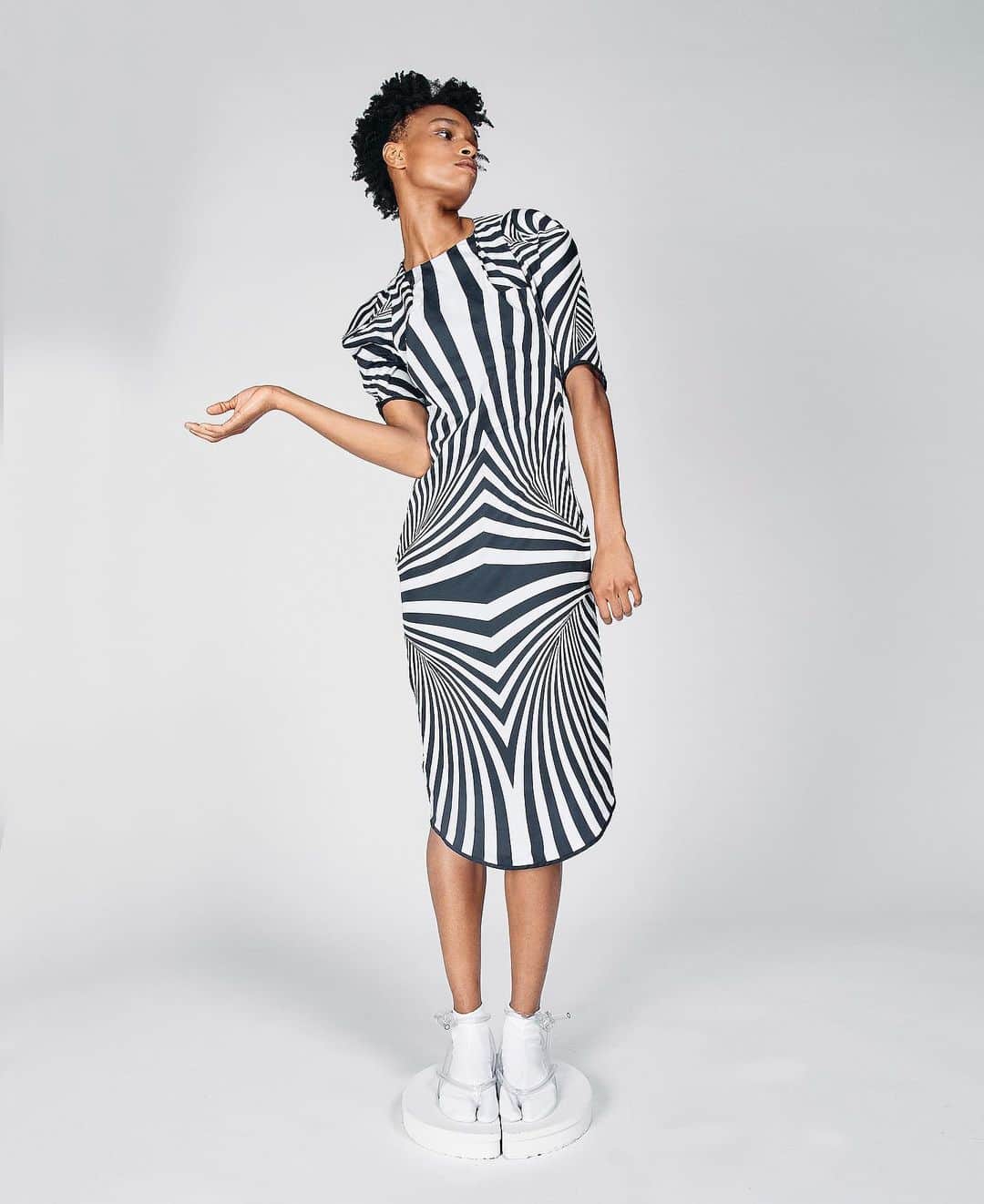スリーアズフォーのインスタグラム：「Our New collection “Vesica Piscis” is out on @voguerunway  Photographer : Elisabet Davids @elisabet_davidsdottir @elisabetd  Model: @complete_clarity at Ford Models  @fordmodels  Stylist : Victoria Bartlett @victoria_bartlett_nyc  Hair: Kenta Koda @kenta.koda  Makeup: Chichi Saito @chichisaito  Prints in collaboration with Mimaki  @mimakiusa @mimakiusa_textile @brittshaked @threeasfour #threeasfour #vesicapiscis」