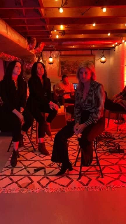 ジェシー・ベイリンのインスタグラム：「Pleasure Center EP recorded live in The Watson Twins basement w Russ Pollard & David Vandervelde 10/22/20」