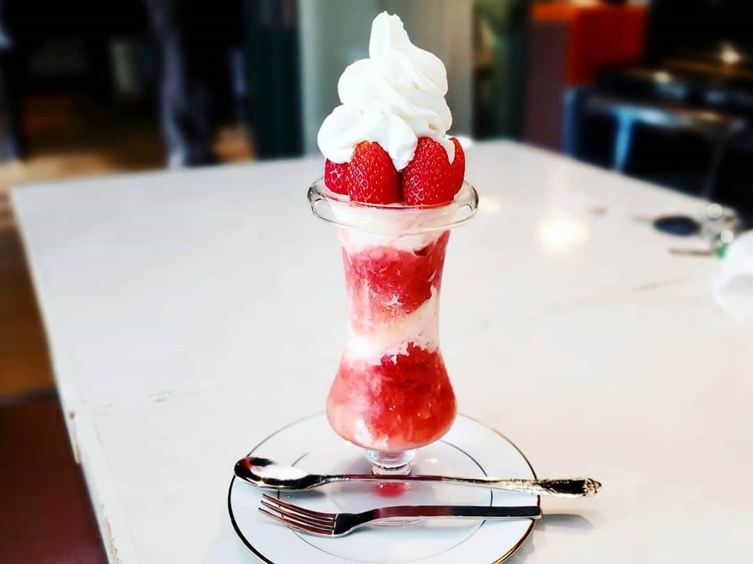 ミスター黒猫（黒猫仙人）のグルメインスタ