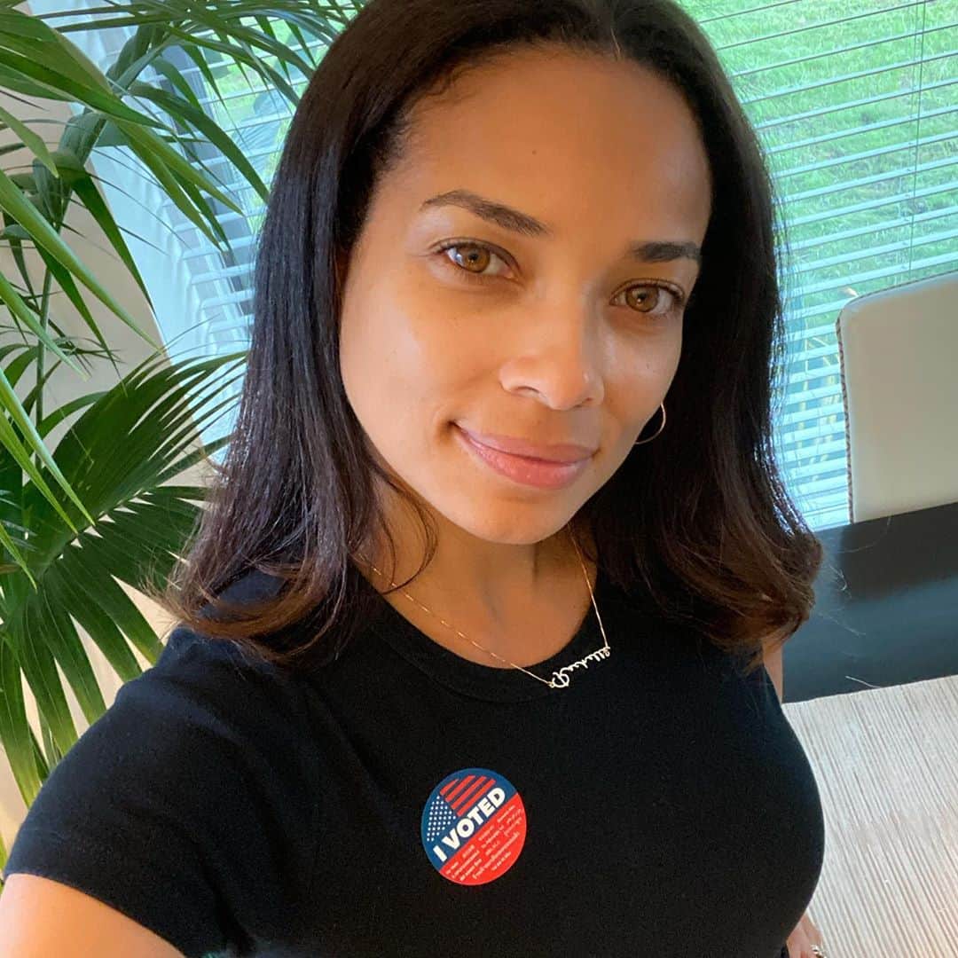 ロッチェル・エイツのインスタグラム：「EARLY VOTING DONE!! #bidenharris2021」