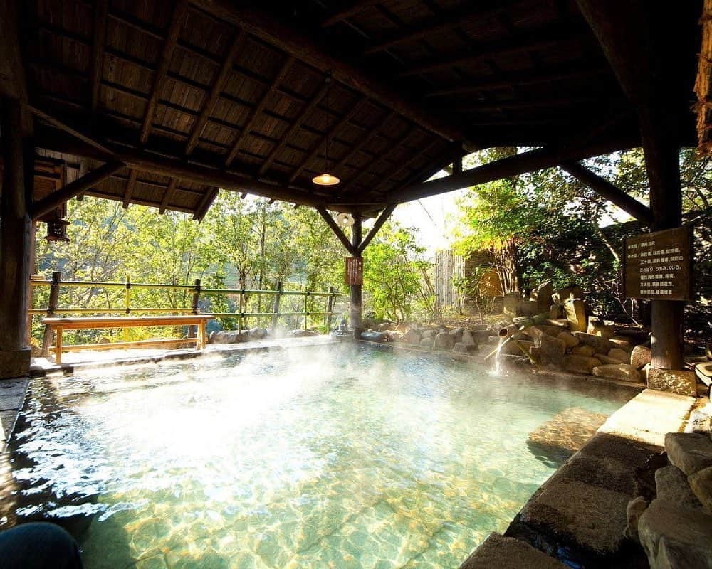 JAPAN TRIP 大人旅〜厳選の宿〜さんのインスタグラム写真 - (JAPAN TRIP 大人旅〜厳選の宿〜Instagram)「#大分 #天ヶ瀬 の#山荘天水 です。  #大人旅_厳選の宿 #大人旅jp #そうだ旅に出よう #旅行 #温泉 #露天風呂 #旅館 #露天風呂付き客室 #ホテル #大人旅 #国内旅行 #旅行好きな人と繋がりたい #旅行に行きたい #withコロナ #gototravel #otonatabi #japan #japantrip #japantravel #trip #travel #onsen #ryokan #luxury #hotel #hotsprings」10月23日 8時18分 - otonatabi_jpn