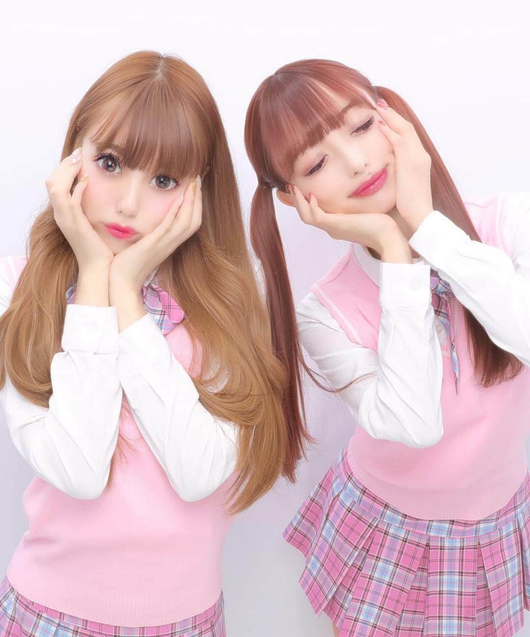 梨乃さんのインスタグラム写真 - (梨乃Instagram)「最近のプリクラはすごいなあ🐰💭﻿ ﻿ ﻿ ﻿ 竹下通りで制服着てプリクラ撮ったの、JKに戻ったみたいで楽しかったよ🎀🌺🍑🍧💝🧠﻿ ﻿ ﻿ ﻿ #プリント倶楽部 #furyu #caolavo #choa #choa_japan #原宿 #竹下通り #原宿デート #制服 #制服プリ #韓国制服 #コスプレ #ツインテール #コスプレババア #現役から早6年 #時空歪んだんか #まだいける」10月23日 8時21分 - rino_burlesque