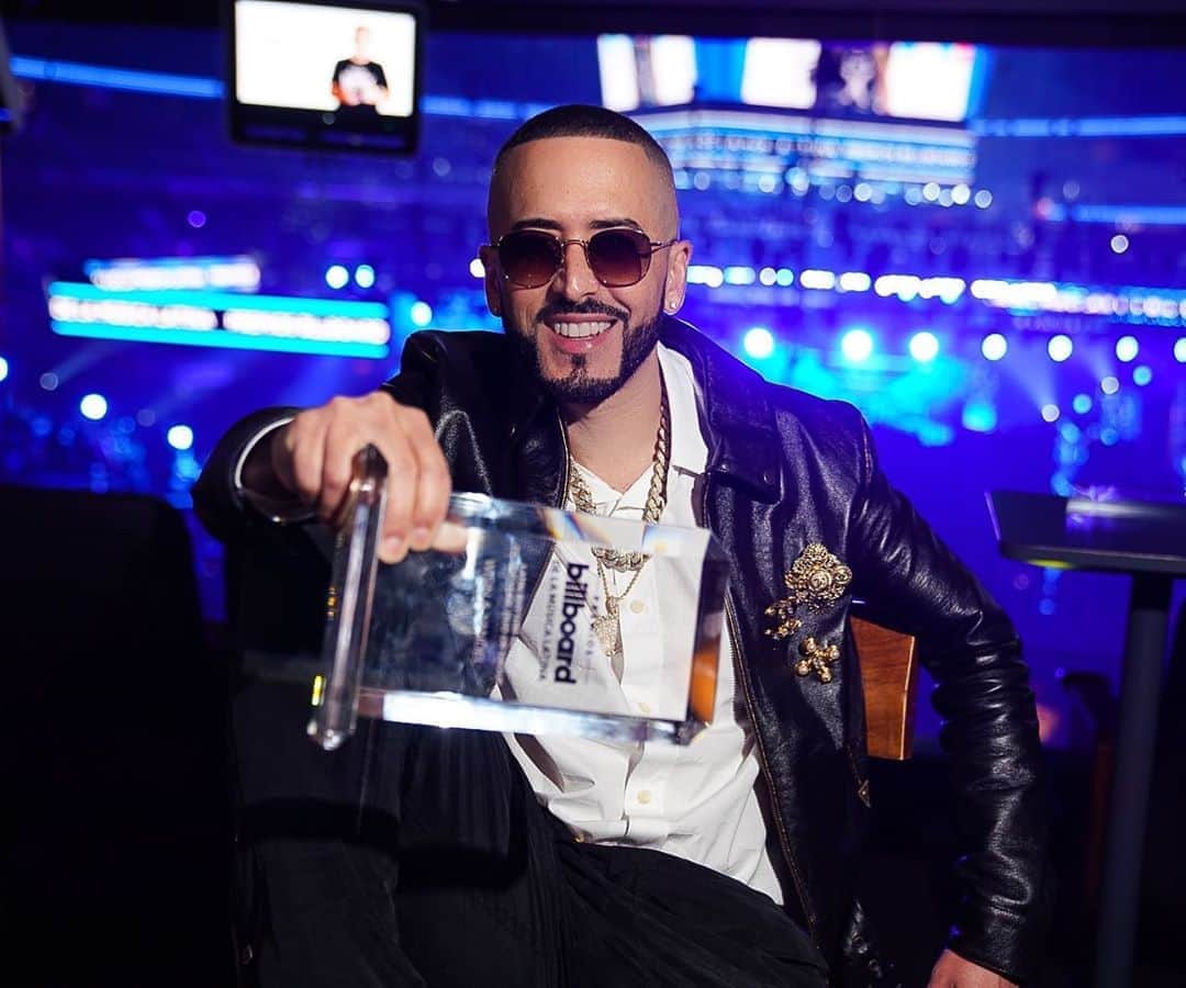 ヤンデルのインスタグラム：「Feliz gracias por tanto cariño!🙏🏼😎🙏🏼」