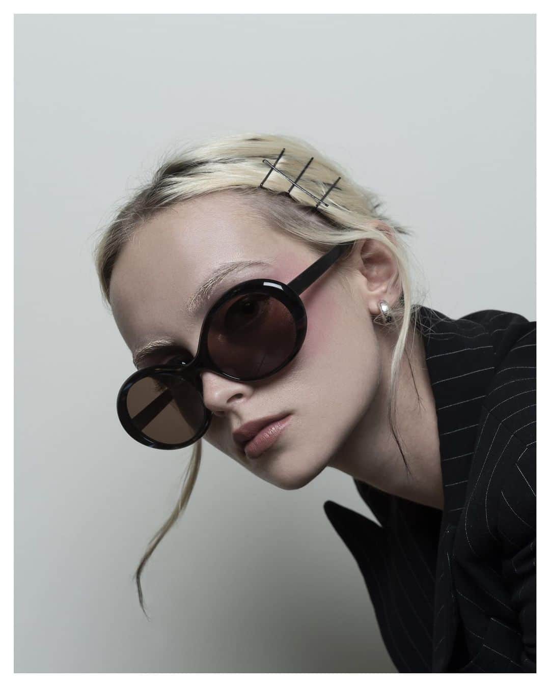 クリスチャンロスのインスタグラム：「Reminiscing on 1992. Series-4001 by Christian Roth. #ChristianRoth #CReyewear #newvintage #womeninsuits #eyewear #sunglasses」