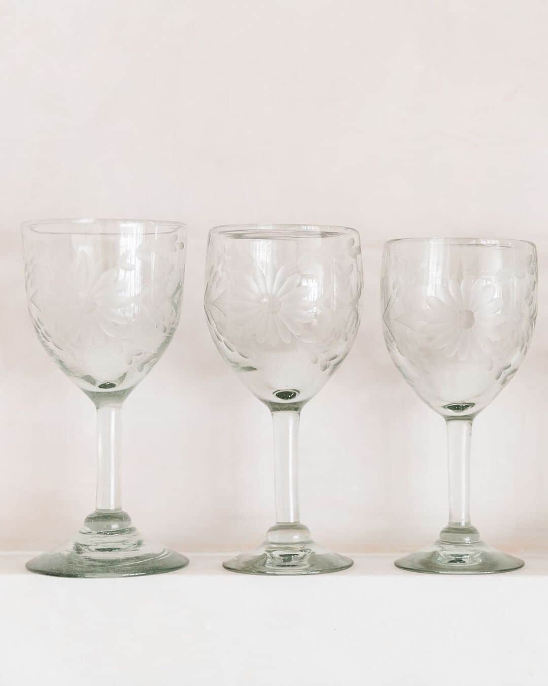 The Little Marketさんのインスタグラム写真 - (The Little MarketInstagram)「Cheers! Our wine glasses are hand-etched and made from recycled glass, making each piece truly unique and one-of-a-kind. Link in bio to shop now in Clear, Aqua, and French Blue.」10月23日 9時07分 - thelittlemarket