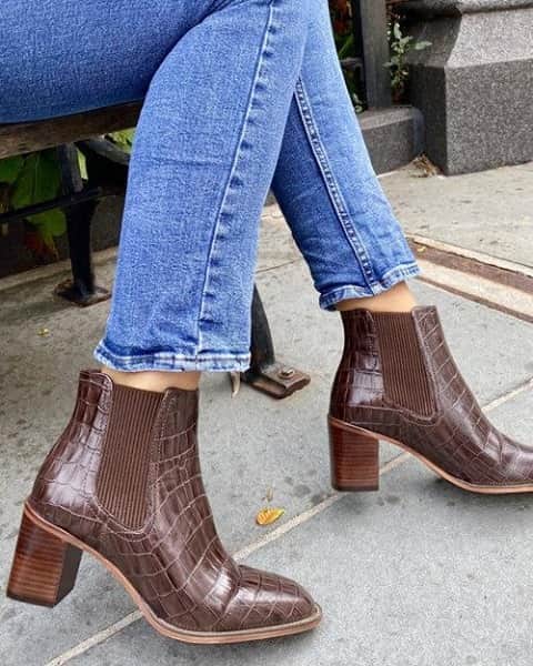 のインスタグラム：「Feeling exotic? So are we. Shop our croc-embossed bootie at vincecamuto.com! #vincecamuto #fall2020」