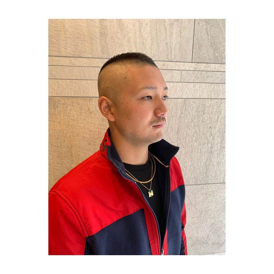 Dcolorさんのインスタグラム写真 - (DcolorInstagram)「#スキンフェード　からの　#ベリーショートヘア  Hair D-color﻿ 東京都港区麻布十番2-19-8﻿ 03-3798-2323﻿ .﻿ 平日 / 土曜 11:00〜21:00﻿ 日曜 / 祝日 11:00〜19:00﻿ .﻿ #美容師﻿ #麻布十番 #東京#銀座#六本木﻿ #ペットOK#お子様ok #メンズok﻿ #ハイトーンカラー#ケアブリーチ﻿ #アドミオカラー ﻿ #イルミナカラー﻿ #出張ヘアメイク﻿ #出張ブライダル﻿ #ヘアメイク﻿ #ヘアセット﻿ #ヘアアレンジ﻿ #ヘアスタイル﻿ ﻿ #mywork ﻿  .@ako.dcolor」10月23日 10時28分 - hairdcolor