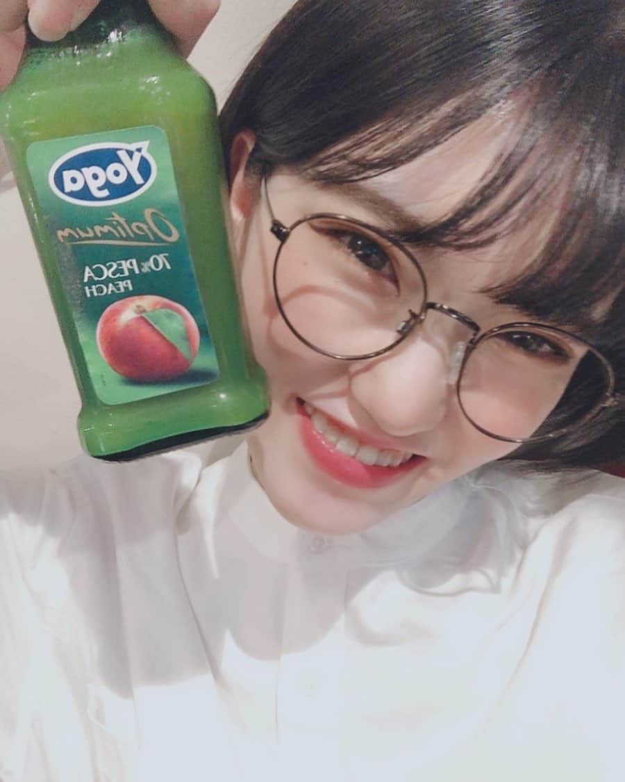 東条蒼のインスタグラム：「＊ ・ ・ ・ めずらしい桃のジュースを飲んだわたしはご機嫌🍑🍑 ・ ・ ・ ・  #東条蒼 #クルーズグループ #セクシー女優 #av女優 #メガネ女子 #黒髪 #ショートヘア #あおたん　#teamメレンゲ #followｍe #following #japan #girl #photooftheday #tagsforlikes #instalike  #台湾 #香港 #粉我 #拍照 #照片 #人像攝影」