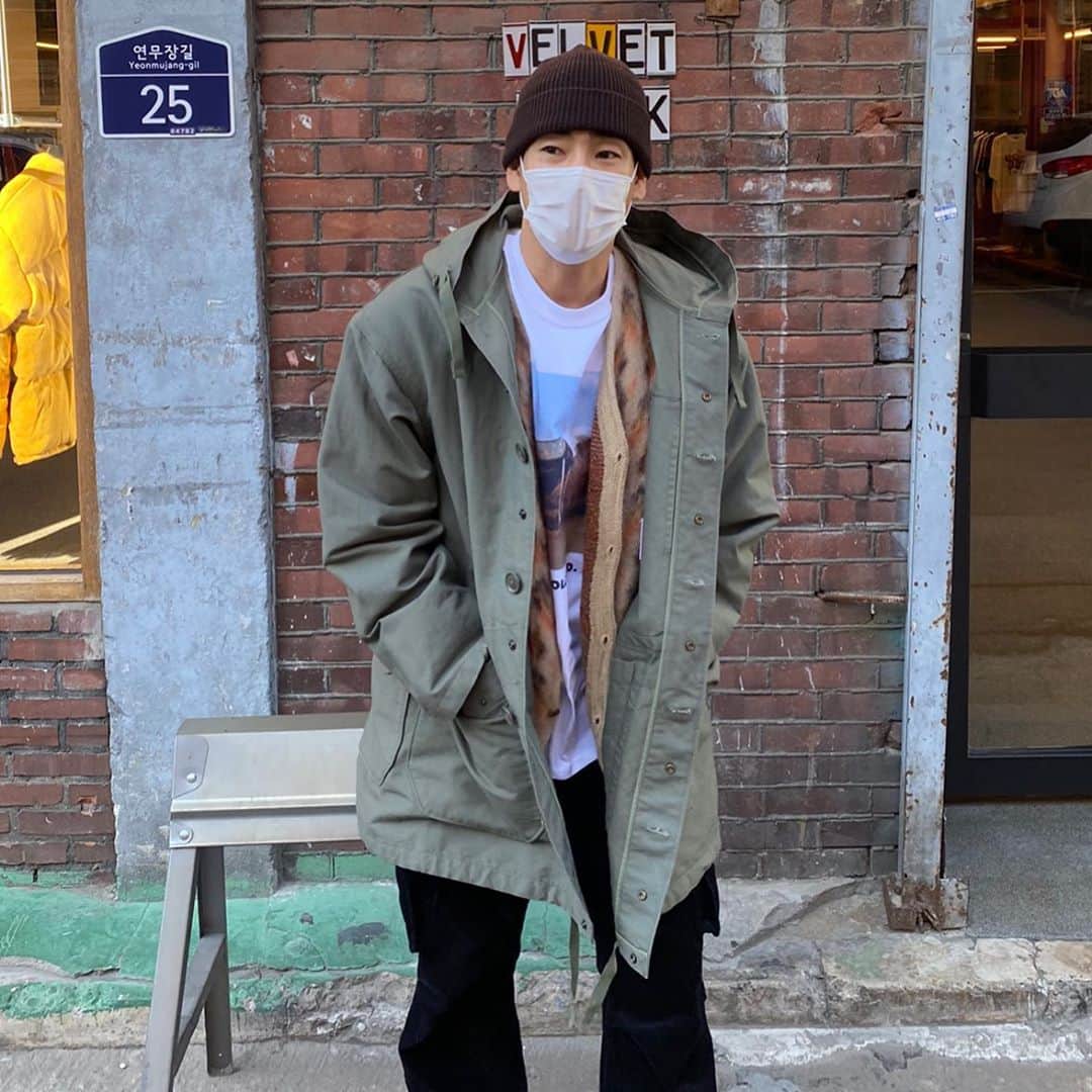 イナチ のインスタグラム：「. 맥주 한잔  땡기는 밤이네 .」