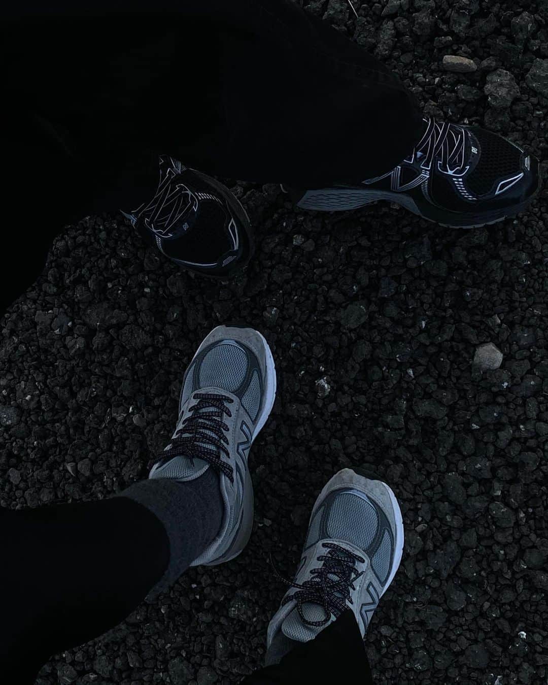 Mathilde Goehlerのインスタグラム：「Long walks 🖤 @sophiegoehler reklame/tag*」