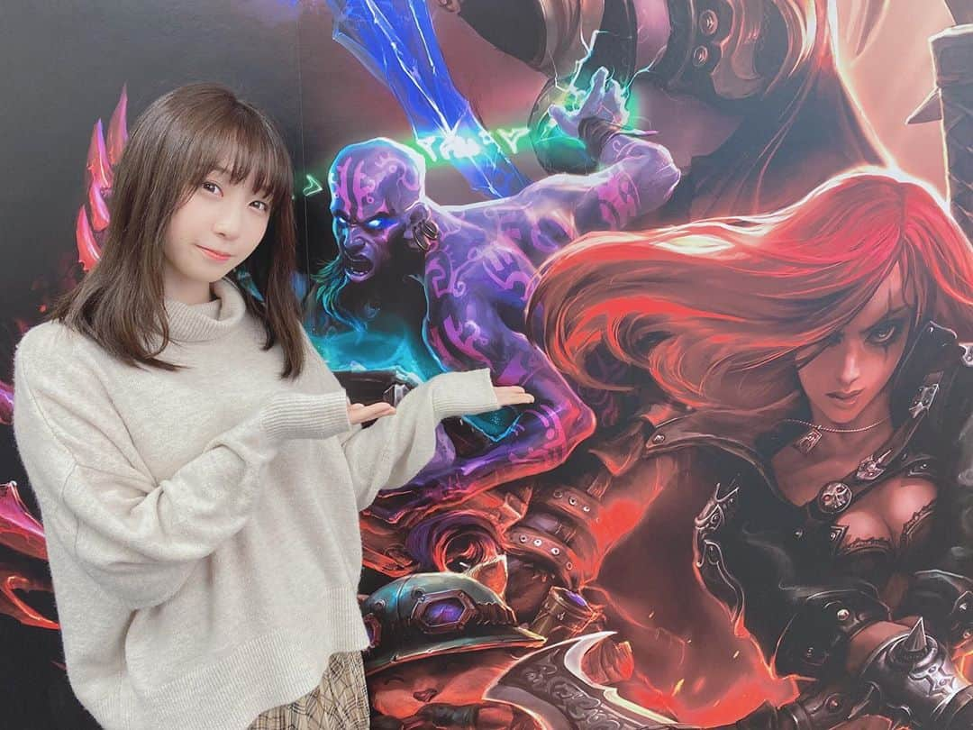 伊織もえさんのインスタグラム写真 - (伊織もえInstagram)「今日はRIOT GAMESにて色々お話してきました～＼＼\\٩( 'ω' )و //／／  ‎お仕事で行ったのにもはや普通にテンション上がって楽しくなってた\(◜▿◝ )/ ‎色んな部屋に入ったりフィギュア見せてもらったりした…たのち…((´´◔◔౪◔◔))   #riot #riotgames #lol #leagueoflegends #ワイルドリフト」10月23日 20時46分 - moe_five