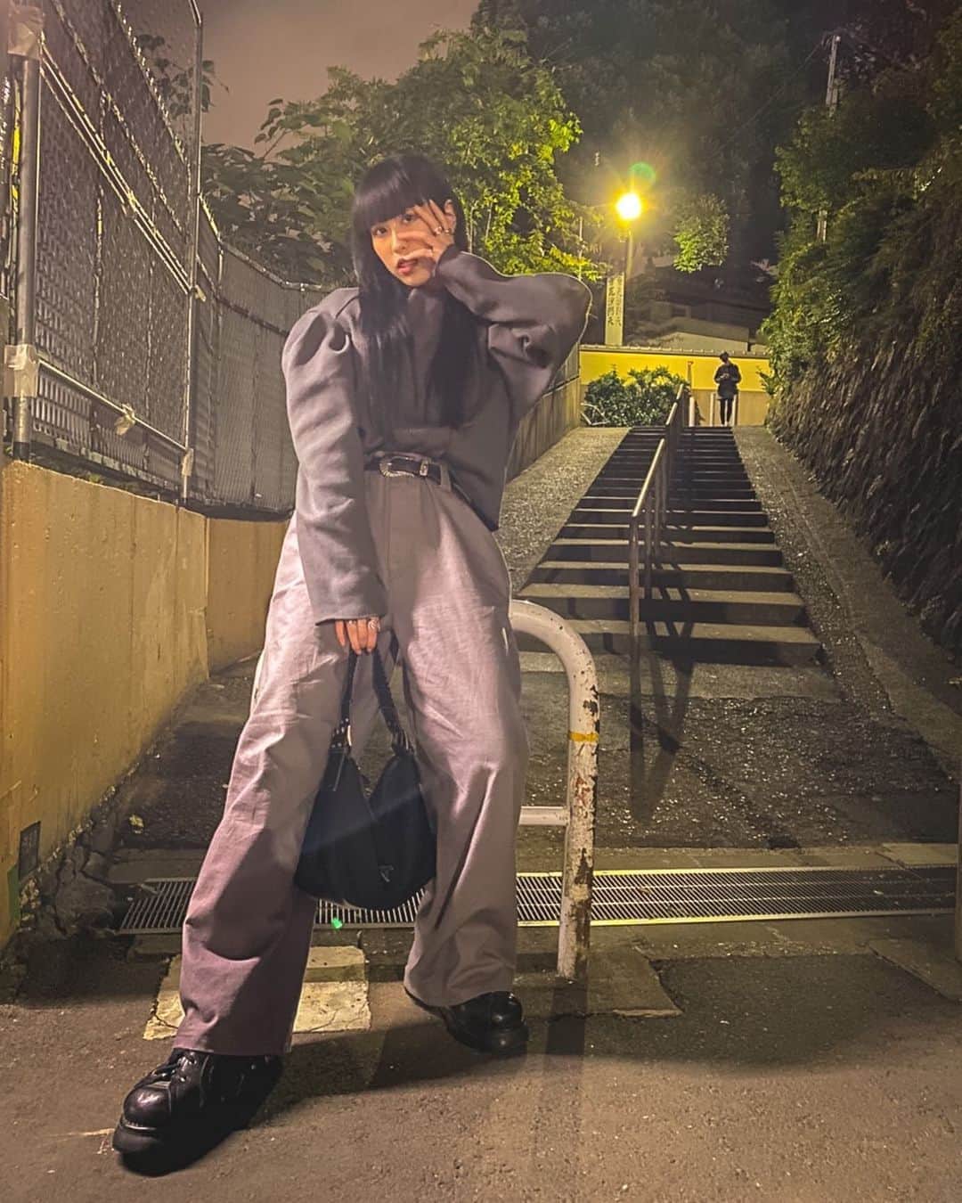 中川紗良（おさら）のインスタグラム：「ポーズかぶっちゃった😎﻿ ﻿ ﻿ 最近ハマってる」