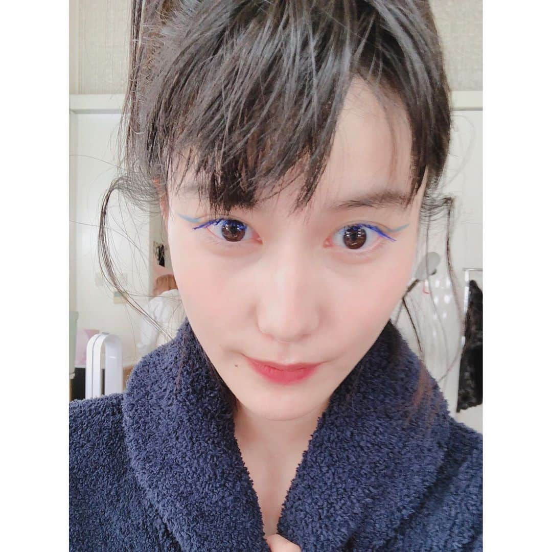 橋本愛さんのインスタグラム写真 - (橋本愛Instagram)「今日もたのしすぎた武装MODE 飛ばしましたー！おたのしみに♡これは第一弾、青いラインとマスカラが激かわ♡♡♡♡♡ #spur」10月23日 20時55分 - ai__hashimoto