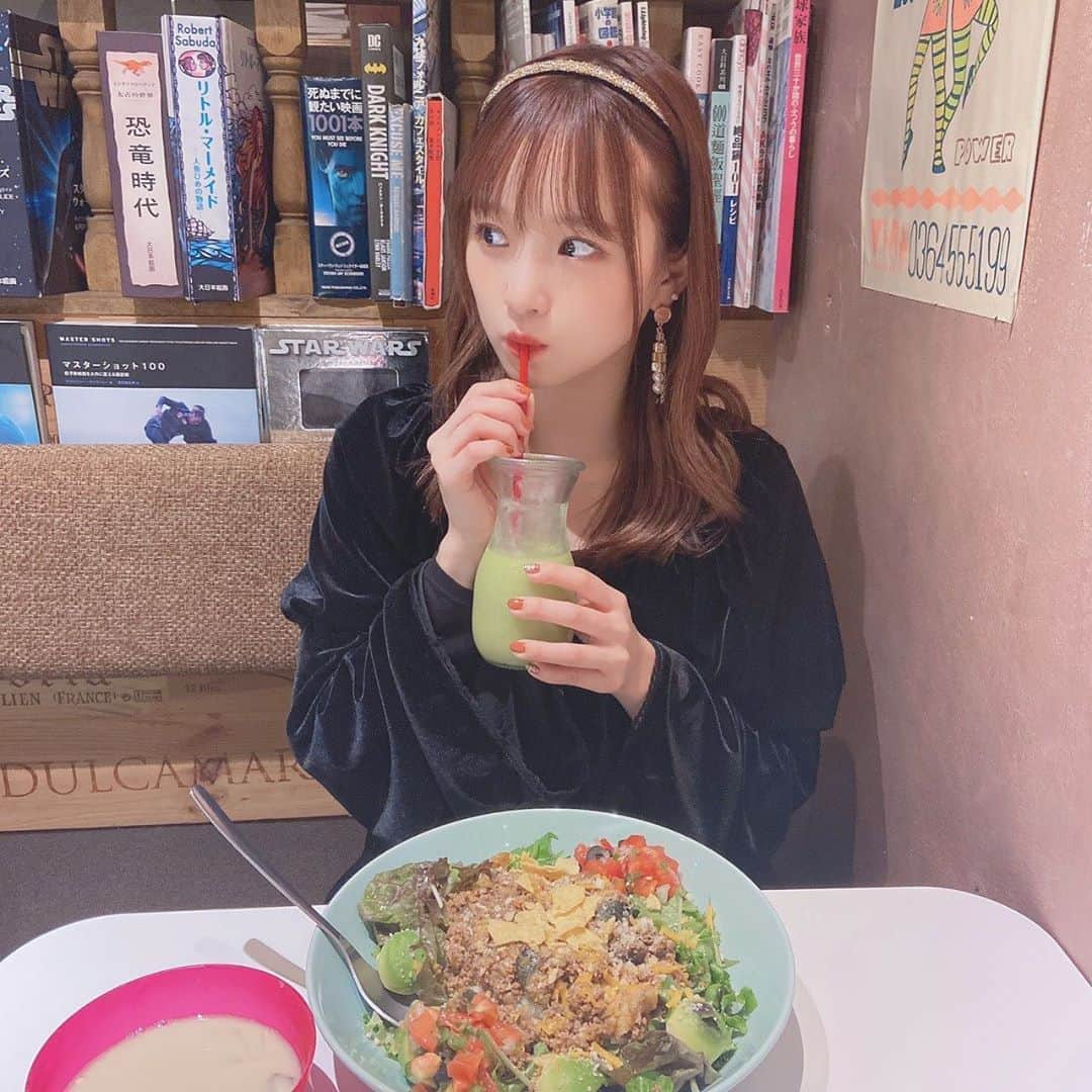 稲場愛香さんのインスタグラム写真 - (稲場愛香Instagram)「🥑﻿ ﻿ ﻿ ﻿ 前に行った アボカド屋 マドッシュカフェ♪﻿ ﻿ アボカド専門店で、全部が最高に美味しかった〜🤤﻿ ﻿ ﻿ 1番のお目当ては売り切れだったから﻿ 今度こそ食べたいな♡﻿ ﻿ ﻿ ﻿ ﻿ #juicejuice #稲場愛香 #まなかん #アイドル #idol ﻿ #マドッシュカフェ #原宿 #原宿カフェ #カフェ ﻿ #インスタ映え #アボカド #アボペチーノ #最強 ﻿ #めっっちゃ美味しかった #毎日でも飲みたい ﻿ #アボカド好きな #ハロプロ #メンバー #いるかなぁ 🥑﻿ #一緒に行きたいな 🥺💚」10月23日 20時58分 - manaka_inaba.official