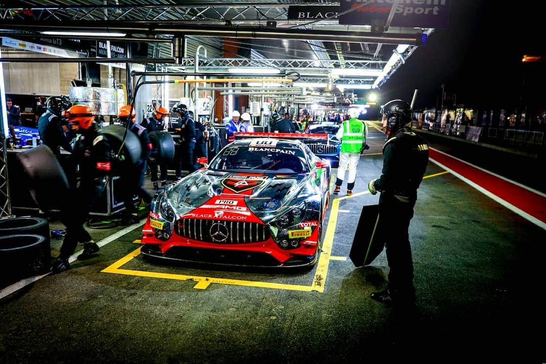 Mercedes AMGさんのインスタグラム写真 - (Mercedes AMGInstagram)「Unforgettable moments at the 2016 @total24hoursofspa with @linkinpark! In the band's design, the #00 Mercedes-AMG GT3 competed in the legendary 24-hour race at the @circuit_spa_francorchamps. This year, Linkin Park celebrates the 20th anniversary of their iconic album Hybrid Theory. Congratulations on this milestone!  #HybridTheory20」10月23日 21時00分 - mercedesamg