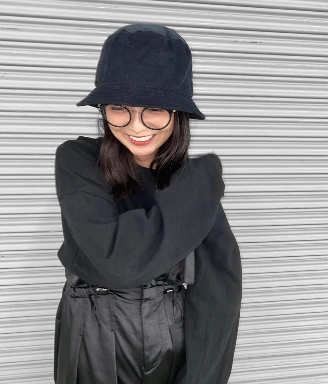 田中皓子のインスタグラム：「. 最近夜めちゃくちゃ寒いけど 風邪ひかないようにしてくださいね すまいる~😁😃😆 . #バケットハット」