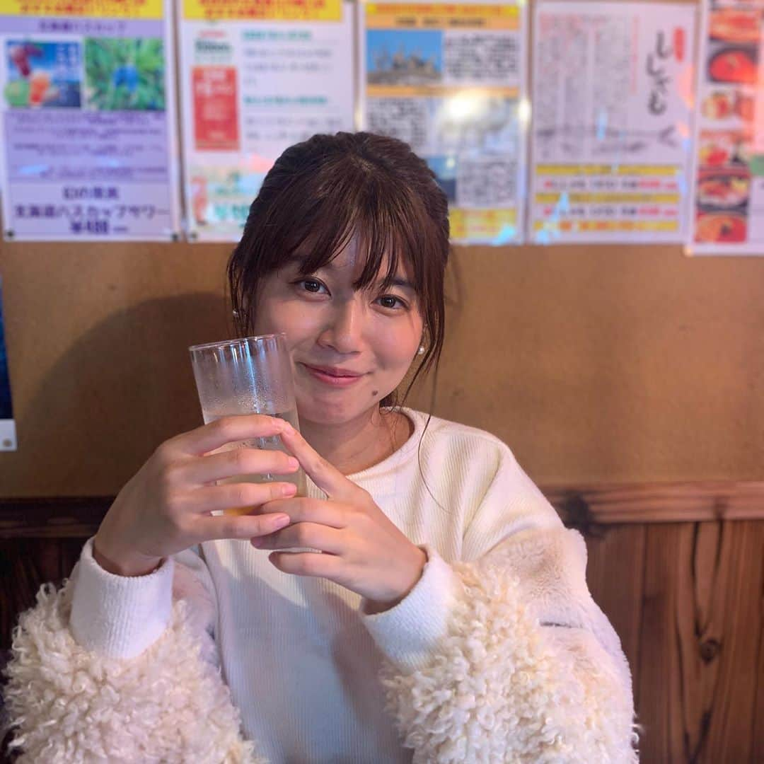 小林礼奈さんのインスタグラム写真 - (小林礼奈Instagram)「#飲み会コーデ  #ママ友  #白コーデ  #ふわふわ系女子  #ポニーテール  #梅サワー」10月23日 21時52分 - kobayashi_ayana0218