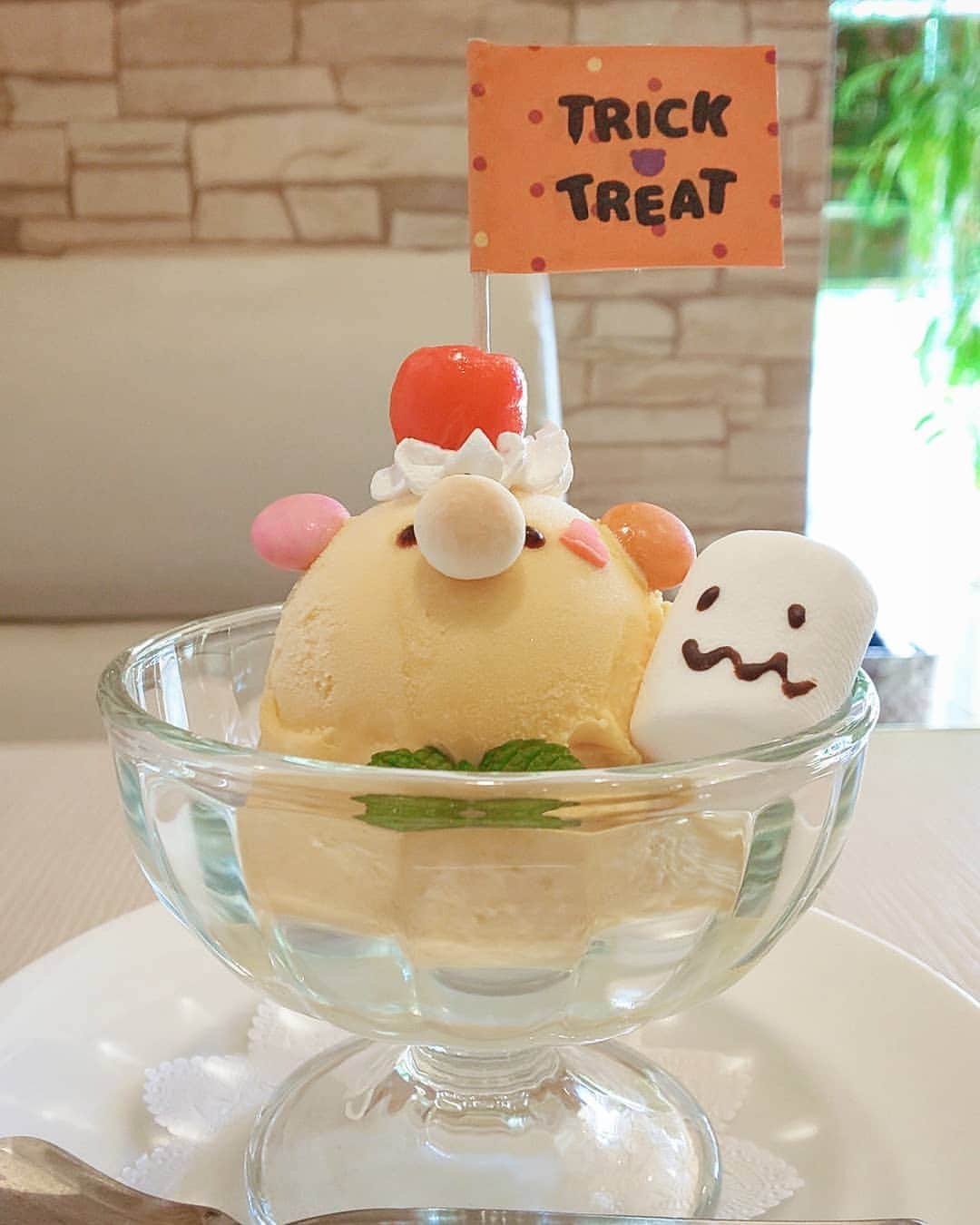 もーさんさんのインスタグラム写真 - (もーさんInstagram)「(*˙︶˙*)☆*° ♡♡♡ 可愛い🐻さんに会える店♡ ・ 📍i_cafe @icafe_cappuccino.and.waffle  ・ ☠🎃HappyHalloween🍭🍬 ・ ◎ハロウィン☆クマッタ ￥ 630 ・ キャー(๑>؂<๑) 今度の🐻も可愛すぎ〜♡♡♡ ・ ぷるぷるパンプキンパンナコッタとかぼちゃアイス🎃 ・ オバケ👻マシュマロもついてる😆 ・ またまたこの瞳に見つめられながら〜 美味しく頂きました😍 ・ ・ ～＊～＊～＊～ #i_cafe#アイカフェ#ハロウィンクマッタ#ハロウィンスイーツ #くまスイーツ#パンナコッタ#御器所カフェ#名古屋カフェ#名古屋インスタ交流会 #あいなご#ナゴレコ#genic_cafe #uwasalabo #genic_sweets #travel_cafe #ジェニサーチ #retrip_cafe #aumoグルメ #グルメディア#おでかけちゃん #東海のカフェ時間 #名古屋カフェ部 #名古屋カフェ巡り #インスタグルメアワード2020 #フォトジェニック#かわいい #名古屋スイーツ」10月23日 21時56分 - mouusan