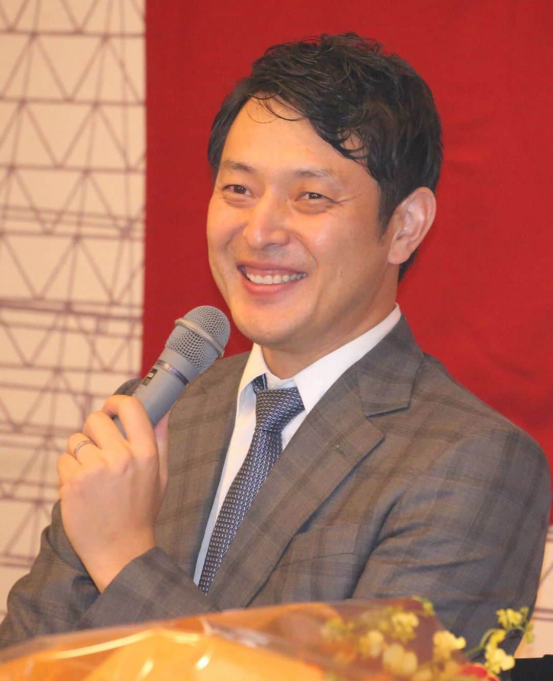 岩隈久志のインスタグラム：「温かいメッセージを本当にありがとうございました！！﻿ どんな時もファンの皆さんの声は最高の励ましになる事を改めて感じています。﻿ 本日無事に記者会見をさせていただきました。﻿ チームや監督のお心遣いに本当に感謝しています。﻿ ファンの皆さんにもお礼を伝えられて嬉しかったです^_^﻿ ﻿ Thank you for the warm message!🙏」