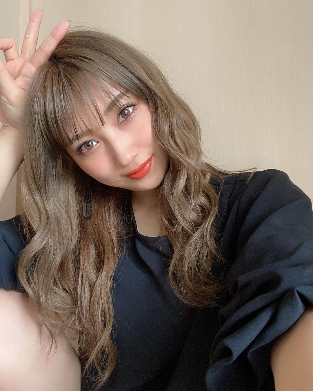 YUMIKAのインスタグラム：「新しい発想のヒントになるかな？ と思い立って六甲ミーツアートに行ってきました〜🐶 色んな作家さんの作品が散りばめられてて お昼から行ったの後悔した位 時間が足りなかったー(꒦ິ⌑꒦ີ)💦 アートを見つけるのがなんだか宝探しみたいですっごくワクワクした(๑˃̵ᴗ˂̵)و  また行きたいな〜🙃♥️ #六甲ミーツアート #六甲 #アート #散歩 #cjd_yumika #art」