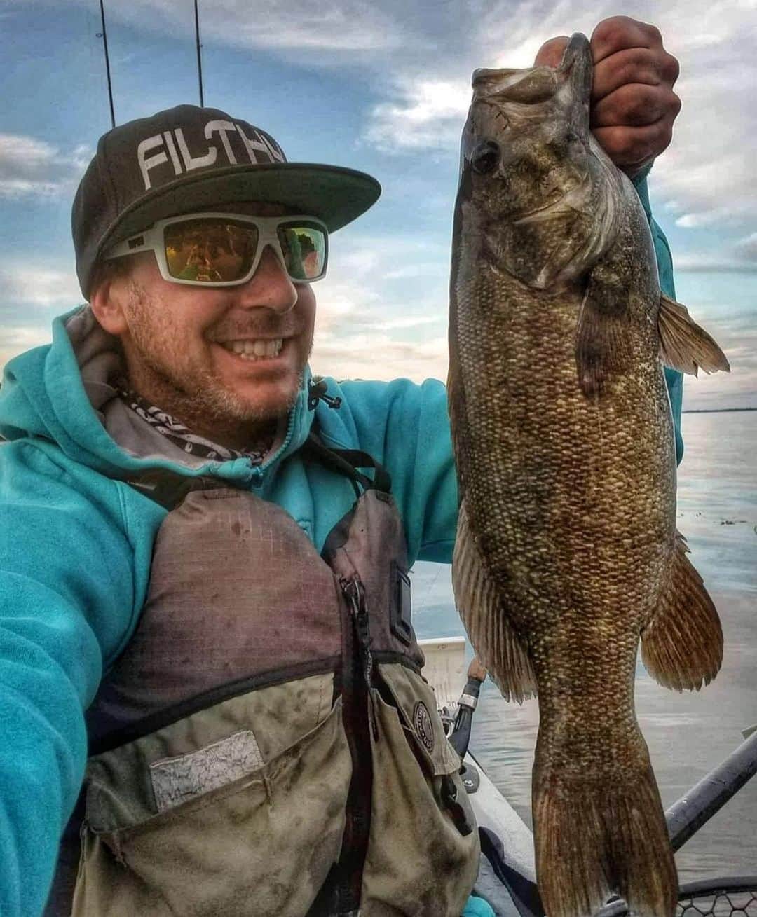 Filthy Anglers™さんのインスタグラム写真 - (Filthy Anglers™Instagram)「Thirsty Thursday my friends and we are thirsty for some smallies. Our good friend @anthonykayakfishing with a beautiful smallmouth bass to quench our thirst tonight. Congrats on the catch Anthony, we will raise raise our glass to you because you are Certified Filthy www.filthyanglers.com #fishing #bassfishing #bigbass #outdoors #angler #filthyanglers #anglerapproved #bigbass #monsterbass #nature #fish #bronzeback #getfilthy #catchandrelease」10月23日 13時11分 - filthyanglers