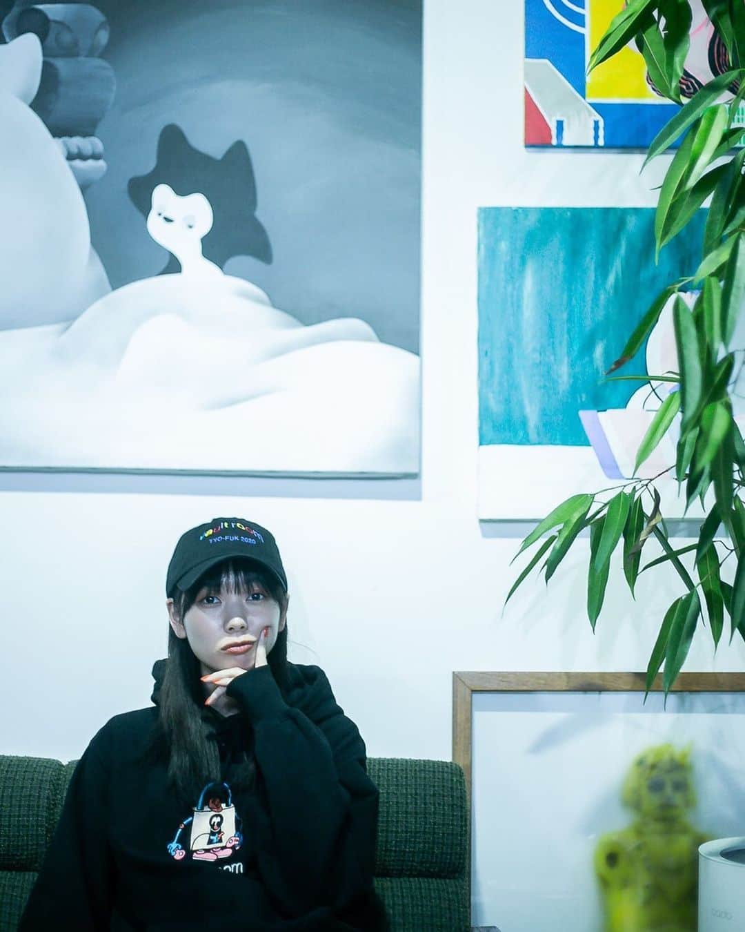 きなりのインスタグラム：「VLT GIRL🎮グッズどれも可愛いゲーム捗る👾」