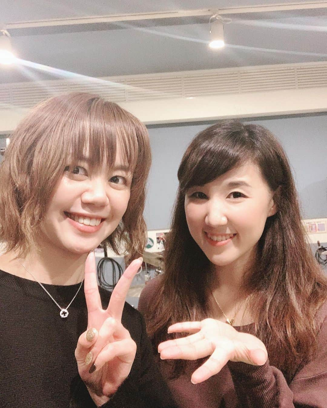 星吹彩翔さんのインスタグラム写真 - (星吹彩翔Instagram)「﻿ ﻿ Liveに向けて#守屋由貴 ちゃんと初のリハーサル🎹✨﻿ ﻿ 彼女のあたたかく、優しく寄り添ってくれるピアノが大好きだなぁと改めて感じました💓﻿ 今一緒に音楽を奏でられる事、本当に幸せに思います。﻿ ここに#赤迫翔太 さんのドラムが入ったらどんな風になるのか🎵今からとっても楽しみです😊﻿ ﻿ セットリストは、5月に考えていたものをもう一度考え直し新たに決めました。﻿ 宝塚の曲、初めて歌う曲、挑戦の曲…﻿ 全ての曲を、今の想いを大切に心を込めてお届けします。﻿ ﻿ チケットまだご用意ございます。﻿ 当日ライブ配信は致しませんので、迷われていらっしゃる方はぜひ足をお運び頂ければ幸いです。﻿ ﻿ お越し頂ける皆様が安心してご来場頂けるように、感染拡大防止を徹底して参ります。﻿ 皆さんと楽しく過ごせる時間をとっても楽しみにしております！﻿ ﻿ 本番に向けて頑張るぞー！﻿ 日々進化！！﻿ ﻿ ﻿ #ソロライブ﻿ #ボニーラ梅田﻿ #宝塚 #ディズニー #pops﻿ #星吹彩翔﻿」10月23日 14時08分 - ayato_hoshibuki