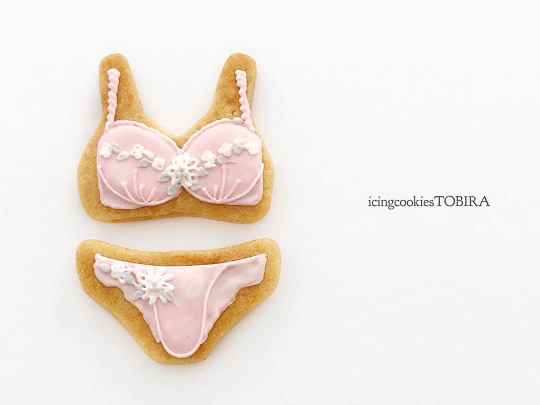 MAYUさんのインスタグラム写真 - (MAYUInstagram)「#ワコール 様では #ピンクリボン　活動を行っておられます🎀🎗 特に10月は#ワコールピンクリボン月間　として 様々なご活動を行っておられます。 ぜひ@wacoal.jp をご覧下さいませ🎀✨  #Wacoal #ワコール  #京都　#lingerie #parfage」10月23日 14時58分 - icingcookies_tobira