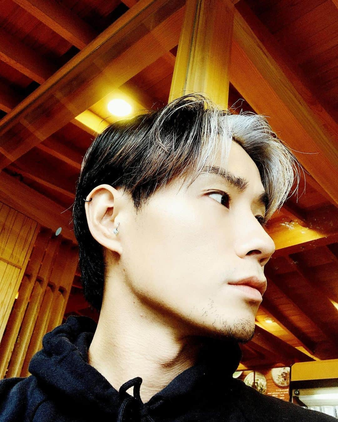 川上大輔のインスタグラム：「new hair！」