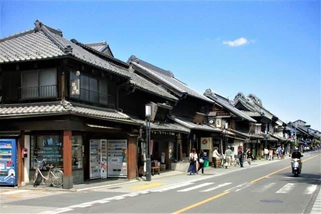 TOBU RAILWAY（東武鉄道）さんのインスタグラム写真 - (TOBU RAILWAY（東武鉄道）Instagram)「. . 🚩Kawagoe City - Saitama . . [Eel Cuisine(Unagi don), Specialty of Kawagoe] . Kawagoe has many popular old-established eel restaurants where you can enjoy tasty eel cuisine. During the Edo period, it was prohibited to eat meat such as pork. Since there were no seas around Saitama prefecture, where Kawagoe is, it is said that eels caught from rivers had become popular as a precious source of protein. Eel goes perfectly with sweet and salty soy sauce-based dipping sauce! Do not miss eel cuisine during your visit to Kawagoe. To enjoy sightseeing in Kawagoe, the Kawagoe Discount Pass Premium, which includes free bus rides, is reasonable and convenient . . #visituslater #stayinspired #nexttripdestination . . . #kawagoe #koedokawagoe #saitama #japanesefood #unagidon #japanesecuisine #japantrip #travelgram #tobujapantrip #unknownjapan #jp_gallery #visitjapan #japan_of_insta #art_of_japan #instatravel #japan #instagood #travel_japan #exoloretheworld #ig_japan #explorejapan #travelinjapan #beautifuldestinations #japan_vacations #beautifuljapan」10月23日 15時00分 - tobu_japan_trip