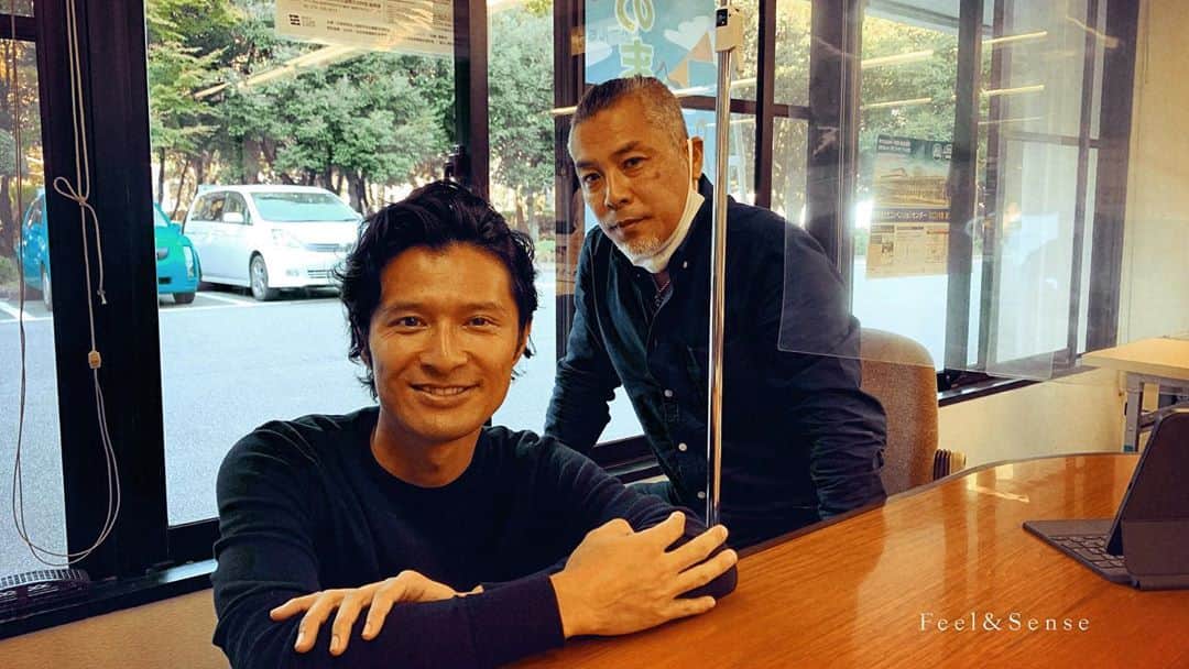 橋本昌彦のインスタグラム：「2022年『LIFEオーケストラ』  2018年から水面下でずっと進めてきました。 これは私たちが描く世界プロジェクトです。  N響やベルリンフィル日本ツアーのステージマネージャーを長年務めてこられ 現在は姫路市文化国際交流財団の音楽プロデューサーである多戸章人さんと打ち合わせをしてきました。  愛に還る時間を、世界中で共有しよう、 そして、100年後も続く愛といのちの物語を後世に遺していこう  そんな世界の平和を願う気持ちからうまれたのが LIFEオーケストラです。  『想像を超える感動』を世界中で鳴り響かせます  みなさま、お楽しみに🌏✨  #lifeいのち #lifeオーケストラ#オーケストラ #世界プロジェクト #想像をこえる感動#平和 #lifeEducation」