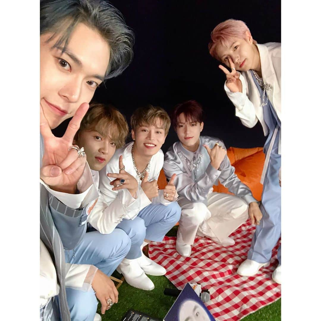 NCTさんのインスタグラム写真 - (NCTInstagram)「#어사즈💚  #HAECHAN #TAEIL #DOYOUNG #JENO #RENJUN #WELCOME_TO_SUN_MOON #NCT #NCTU #RESONANCE #RESONANCE_Pt1 #NCT_RESONANCE」10月23日 16時31分 - nct