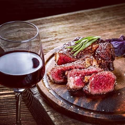 T.G.HEARTH TGハースのインスタグラム：「こんばんはハース恵比寿店です🥳﻿ みなさんgotoしてますか？？﻿ お陰様で今日もほとんど満席です✨✨﻿ 少し時間帯によってはお席空いてますのでお問い合わせしてみて下さい‼️‼️‼️﻿ ﻿ ﻿ 【感染予防対策】﻿ ・アルコール消毒液設置﻿ ・空間殺菌設備稼働﻿ ・テーブル間のアクリル板設置﻿ ・検温機﻿ ・スタッフのマスク着用と手洗い徹底﻿ などお客様に安心してご来店頂けるよう対策しておりますので是非ご来店お待ちしております。﻿ ﻿ ﻿ テイクアウト限定チキンのご案内↓↓↓﻿ 当店名物ロティサリーチキン1羽まるごと¥1980🐓﻿ ☎️03-6416-9830﻿ ﻿ ◆ガレット（YouTubeで動画も見れるよ‼️）﻿ https://www.instagram.com/galette.galette/﻿ ﻿ https://m.youtube.com/channel/UC4nVtquelZgXuDnXWpCQ9sg﻿ ﻿ ◆Uber eats・menu・出前館によるデリバリー﻿ 11:30〜21:00﻿ ﻿ ◆LINE@登録お願いします♪﻿ https://lin.ee/g0H4jc6﻿ ﻿ ﻿ 皆さまの笑顔に会えますように！💕💕💕﻿ ﻿ ﻿ #ハース恵比寿店#代官山ディナー#代官山ランチ#恵比寿グルメ#恵比寿ビストロ#恵比寿ディナー#代官山グルメ #ハース #代官山テイクアウト#恵比寿ランチ#ガレット#チーズ#ロティサリーチキン#gotoeatキャンペーン#gotoキャンペーン#恵比寿ワイン#gotoeat #渋谷ディナー#恵比寿チーズ#ローストチキン#渋谷グルメ#渋谷ランチ#渋谷チーズ#恵比寿カフェ#チーズケーキ#渋谷カフェ#恵比寿新聞#恵比寿ビール#チーズフォンデュ#恵比寿テイクアウト」