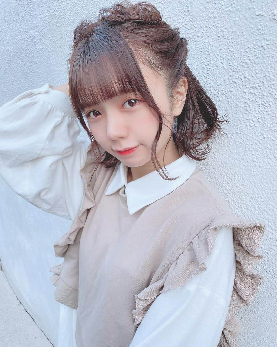 日南遥さんのインスタグラム写真 - (日南遥Instagram)「🍬﻿ ﻿ ﻿ 生誕祭の日にヘアアレンジを﻿ #tofu の なのかさん(@pompom_nanoka ) にお任せしました🧸🐾﻿ ﻿ ふわふわかわいい〜〜！﻿ ﻿ お休みの日だったのに﻿ ありがとうございます(´･×･`)﻿ ﻿ メンバーが通っててかわいい〜！って気になってたのでうれしい、﻿ ﻿ ﻿」10月23日 22時18分 - haruka_hinami