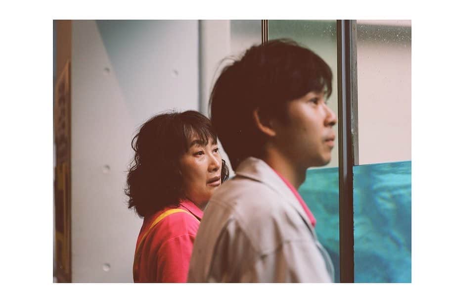 吉岡里帆さんのインスタグラム写真 - (吉岡里帆Instagram)「映画"泣く子はいねぇが"  まもなく公開、ぜひ劇場で。 11 月20日より。  秋田県にまた行きたい。 本当に素敵な場所でした。  #映画 @nakukohainega」10月23日 17時22分 - riho_yoshioka