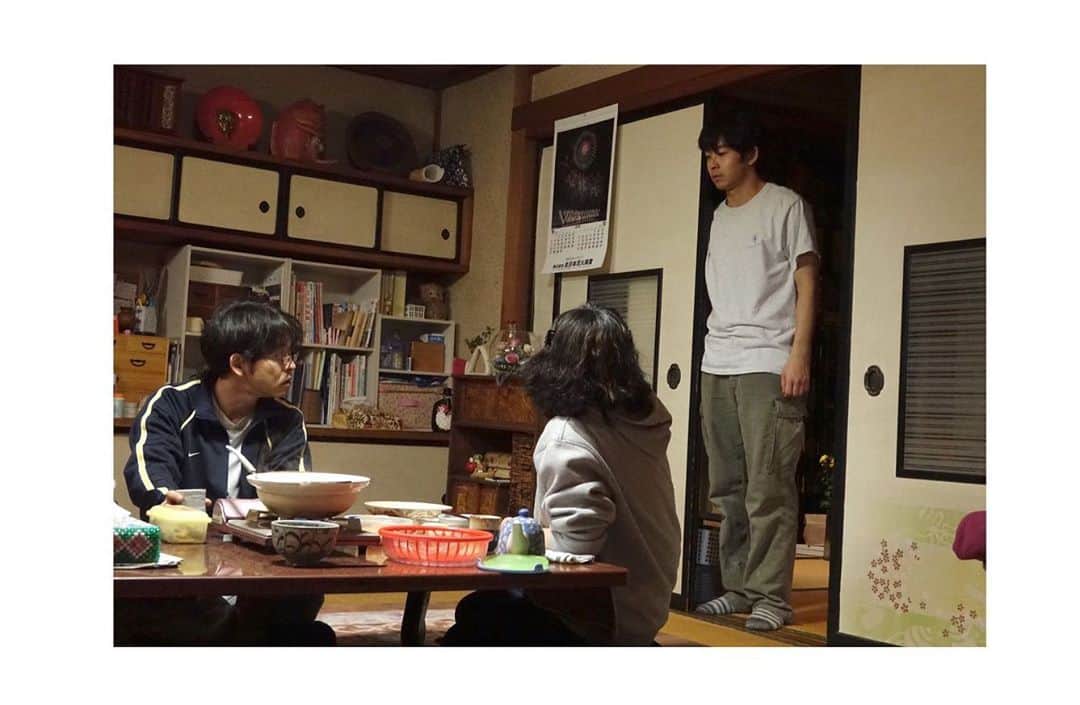 吉岡里帆さんのインスタグラム写真 - (吉岡里帆Instagram)「映画"泣く子はいねぇが"  まもなく公開、ぜひ劇場で。 11 月20日より。  秋田県にまた行きたい。 本当に素敵な場所でした。  #映画 @nakukohainega」10月23日 17時22分 - riho_yoshioka