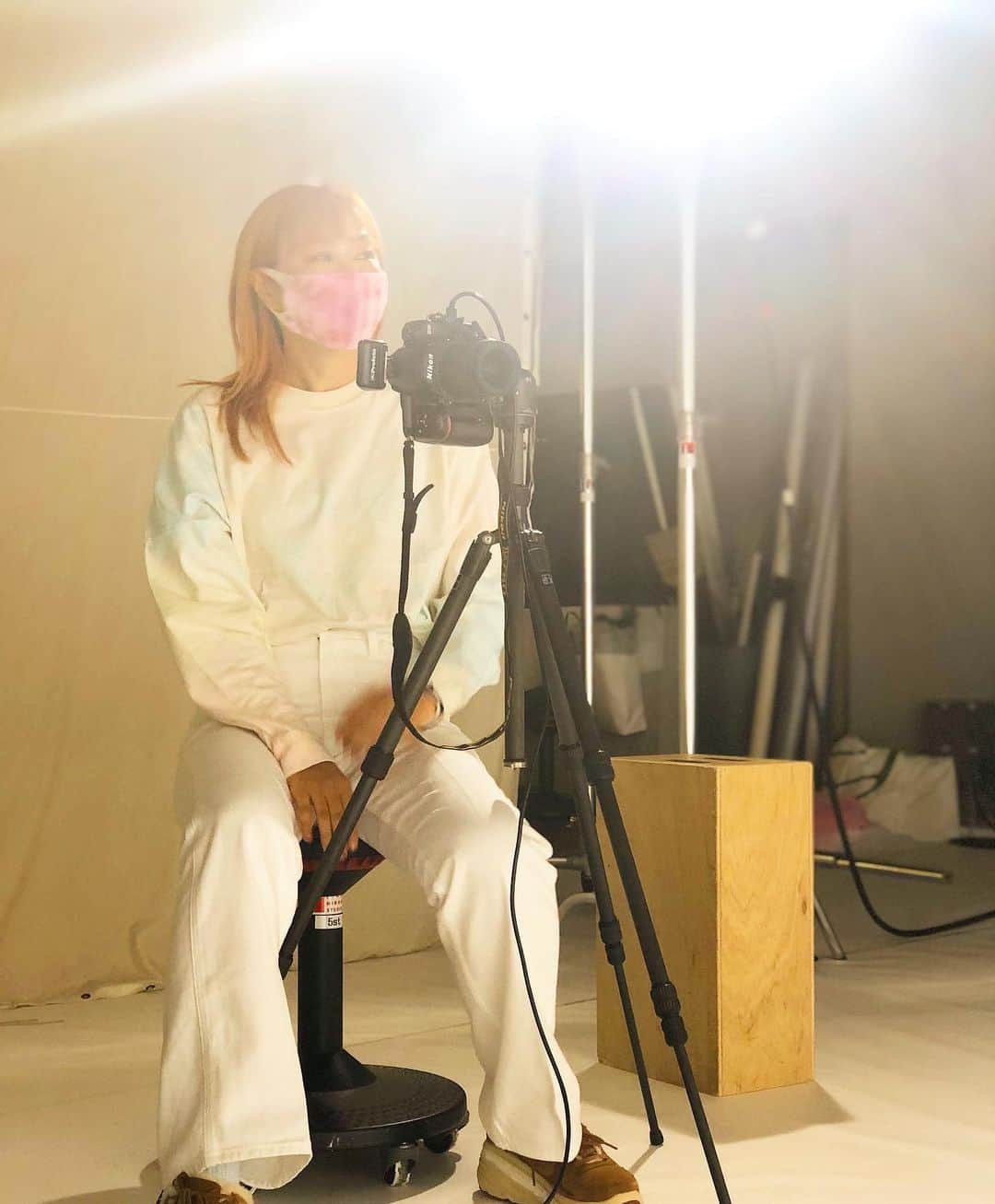 永瀬沙世のインスタグラム：「🤍🤍🤍白いキャンバスなスタジオの撮影は無限♾」