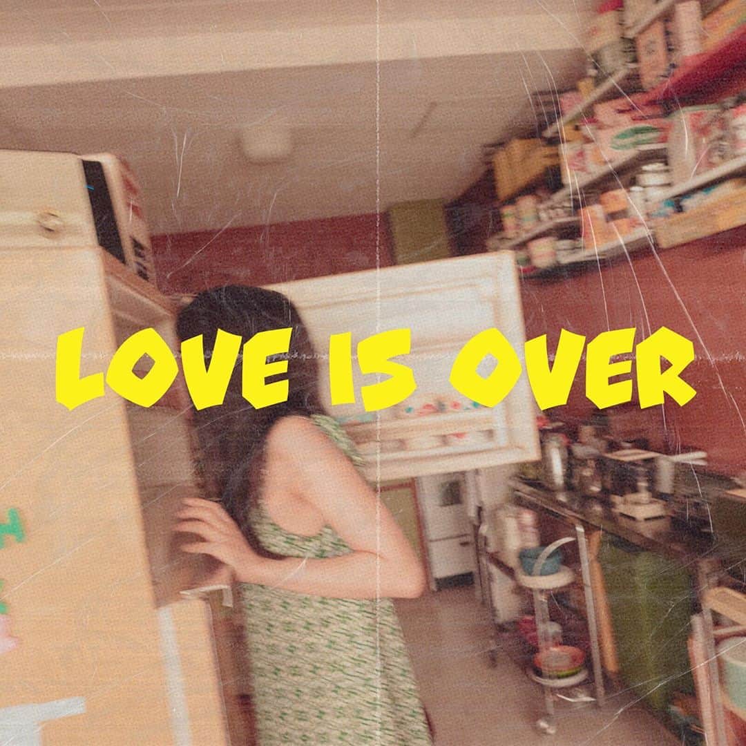 里咲りささんのインスタグラム写真 - (里咲りさInstagram)「本日『Love is over』各配信ストアで配信開始しました💛🥰 限定盤CDは通販で販売中！  My new album “Love is over”is out now! Get my new album at digital music store!  #里咲りさ #RisaSatosaki #Loveisover #Love #music #japan #lovesong #roommusic #jpop #newalbum #outnow」10月23日 17時50分 - risasatosaki