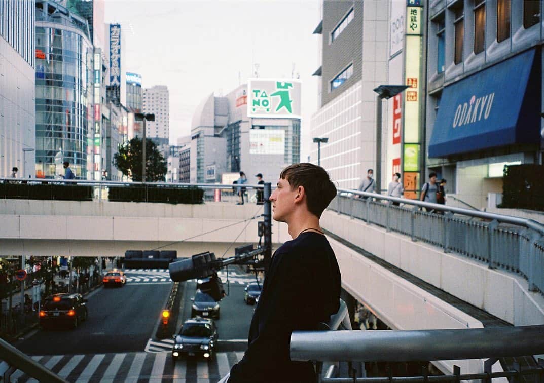 Masha Alexeevaさんのインスタグラム写真 - (Masha AlexeevaInstagram)「ma city!🖤 #kodak #film #tokyo」10月23日 18時03分 - marualeks