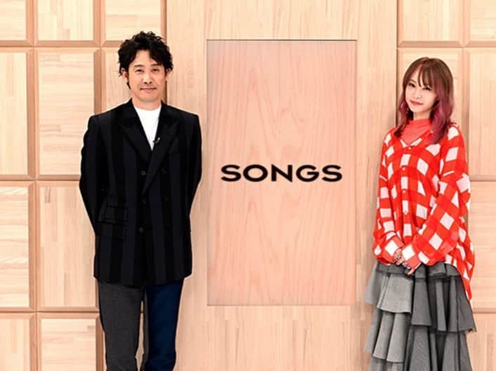 LiSAさんのインスタグラム写真 - (LiSAInstagram)「明日は夜11時からNHK「SONGS」様にて、LiSA特集していただきます。 大泉洋さんに紐解いていただきながら、「紅蓮華」「Catch  the Moment」そして梶浦さんのピアノで「炎」を歌わせていただきます。 絶対みてくださいー！！ https://www.nhk.or.jp/music/songs/437518.html」10月23日 18時34分 - xlisa_olivex