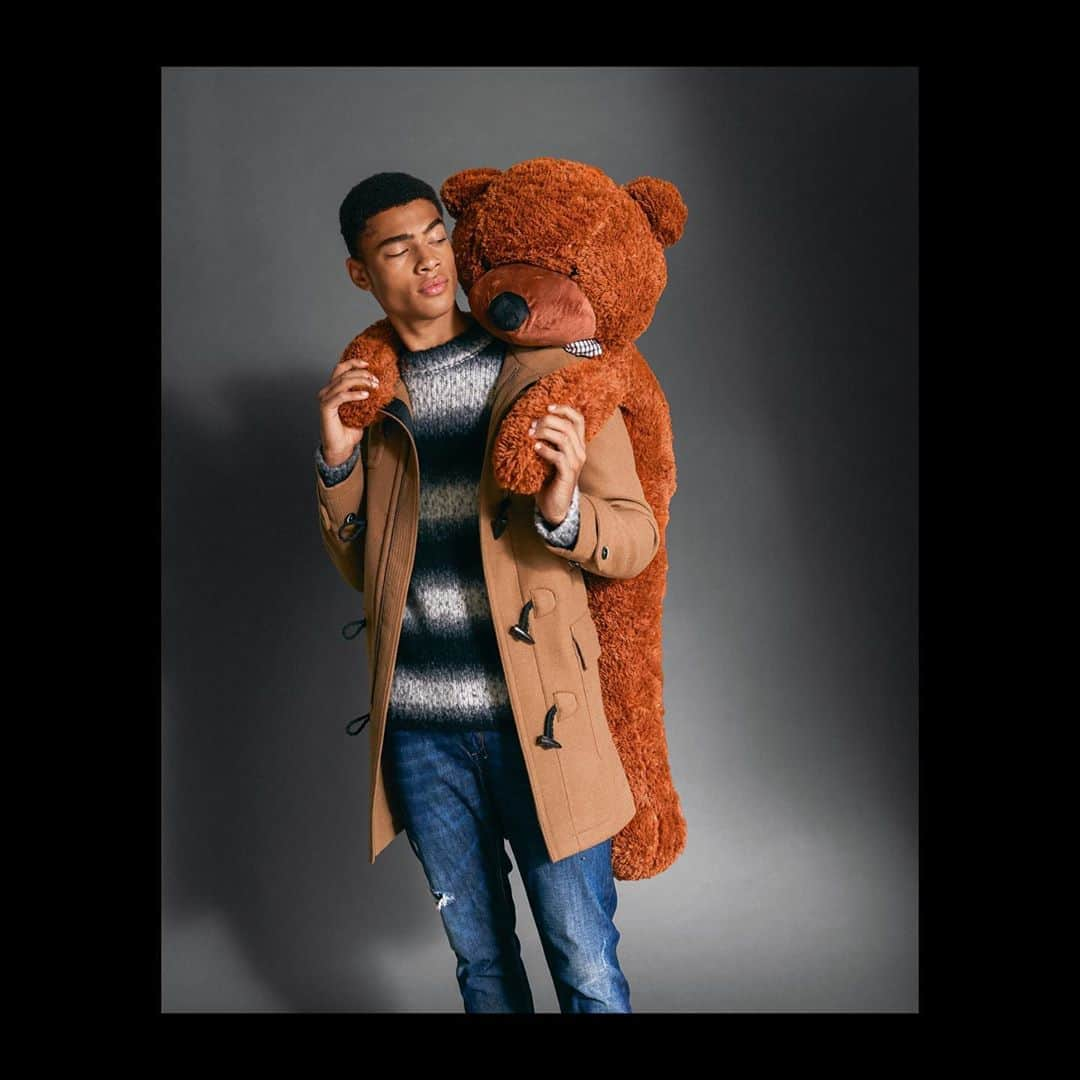 シスレーさんのインスタグラム写真 - (シスレーInstagram)「If you lost your teddy bear, you can sleep with me. #sisley #sisleyfashion #sisleyman #fw20」10月23日 18時38分 - sisley