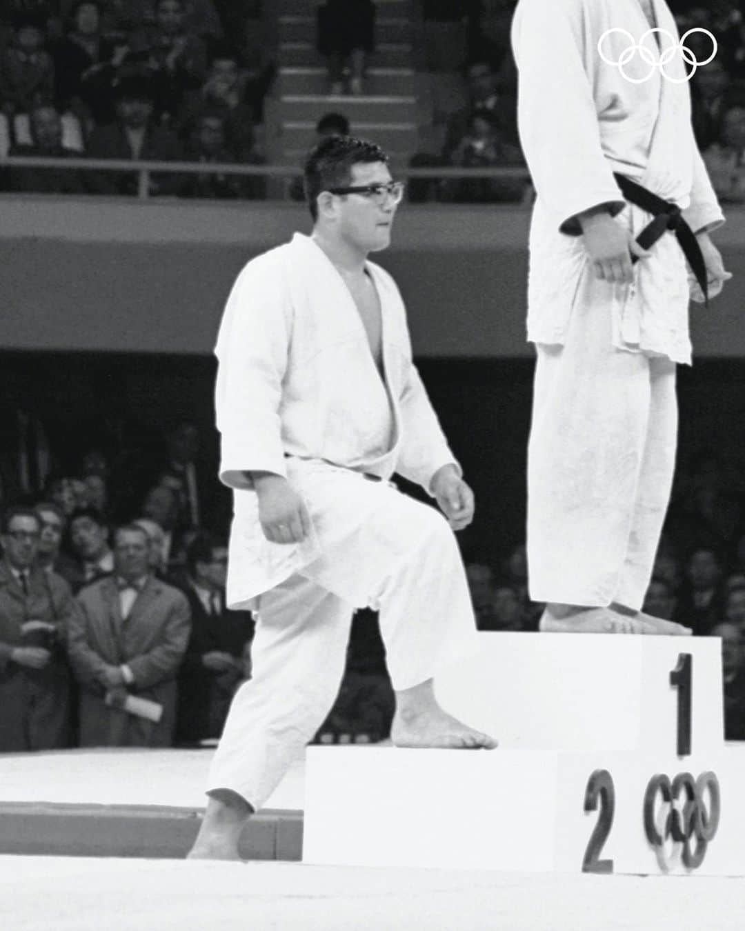 国際オリンピック委員会さんのインスタグラム写真 - (国際オリンピック委員会Instagram)「56年前の今日、 #Tokyo1964 柔道無差別級で神永昭夫さんが銀メダルを獲得🥈   #Olympics #Judo #OTD」10月23日 18時39分 - gorin