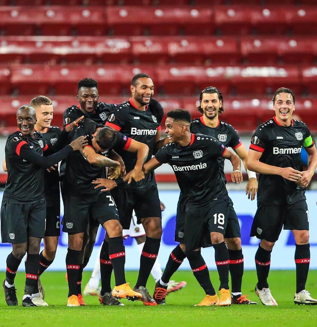 ヨナタン・ターさんのインスタグラム写真 - (ヨナタン・ターInstagram)「@europaleague here we are again! 💪🏾  Great way to bring European football back to the BayArena. 💯」10月23日 18時48分 - jonathantah_